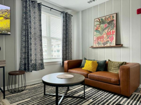 Luxury 1B1B with Balcony Downtown 542Blvd